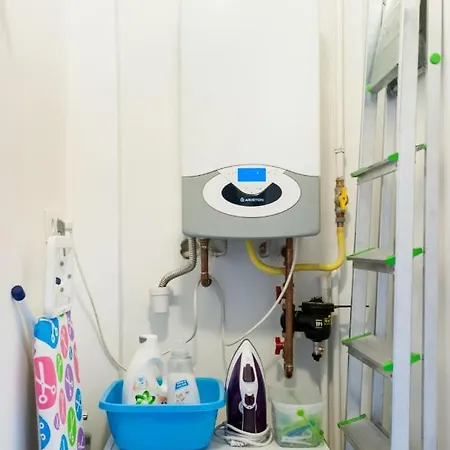 Broadway Διαμέρισμα *