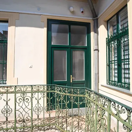 Broadway Apartament *