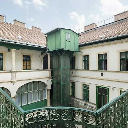 Broadway Apartment Budapest