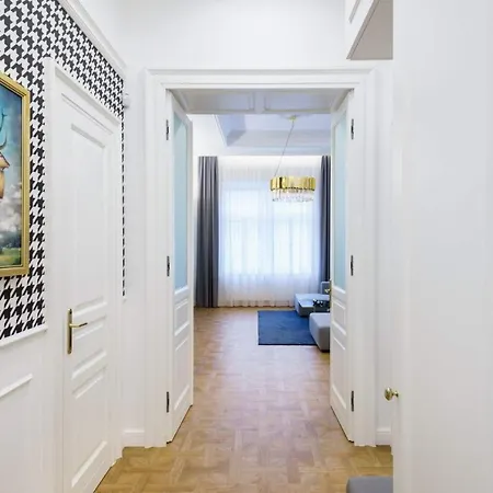 Broadway Apartment
