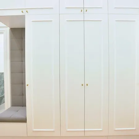 Broadway Apartment *