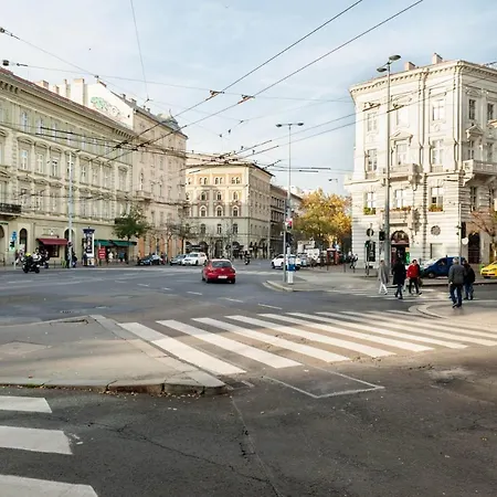 Lägenhet Broadway Budapest